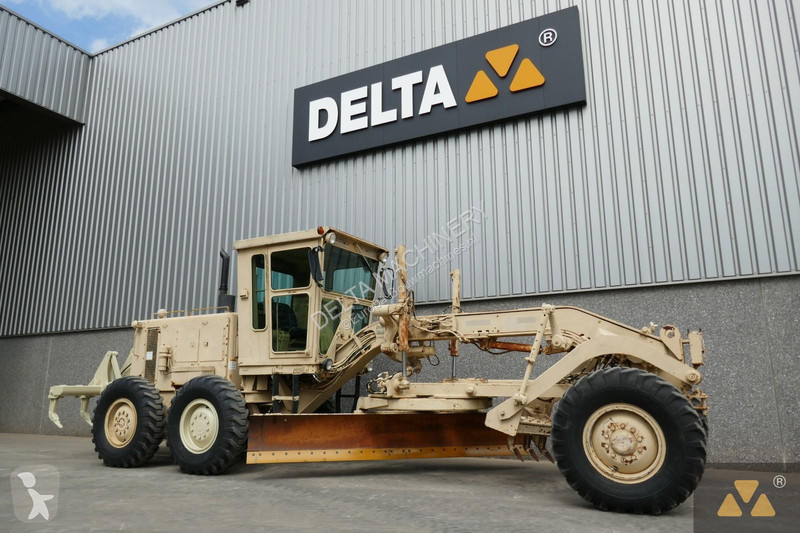 Niveladora Caterpillar Ex-army