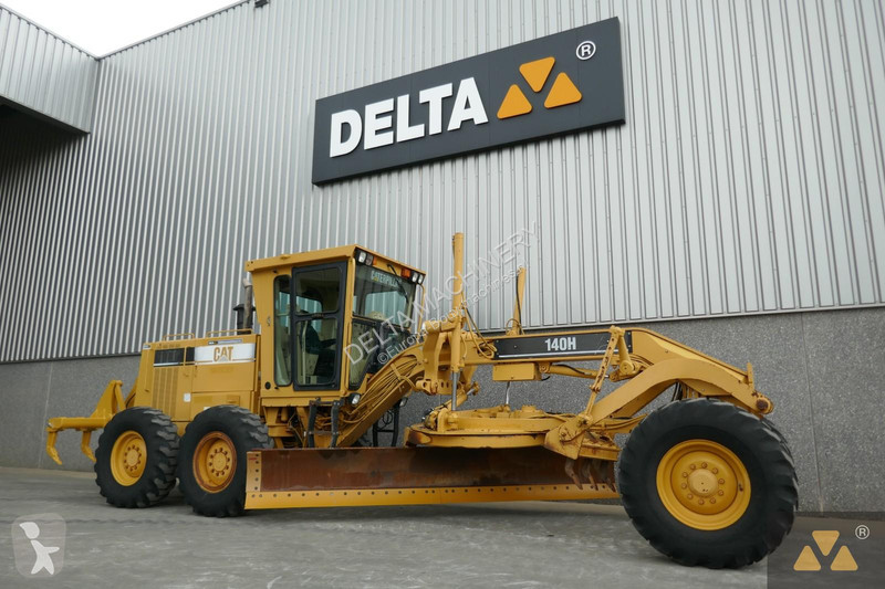 Grader Caterpillar