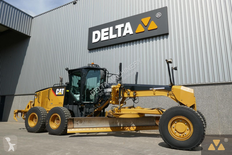 Niveladora Caterpillar AWD