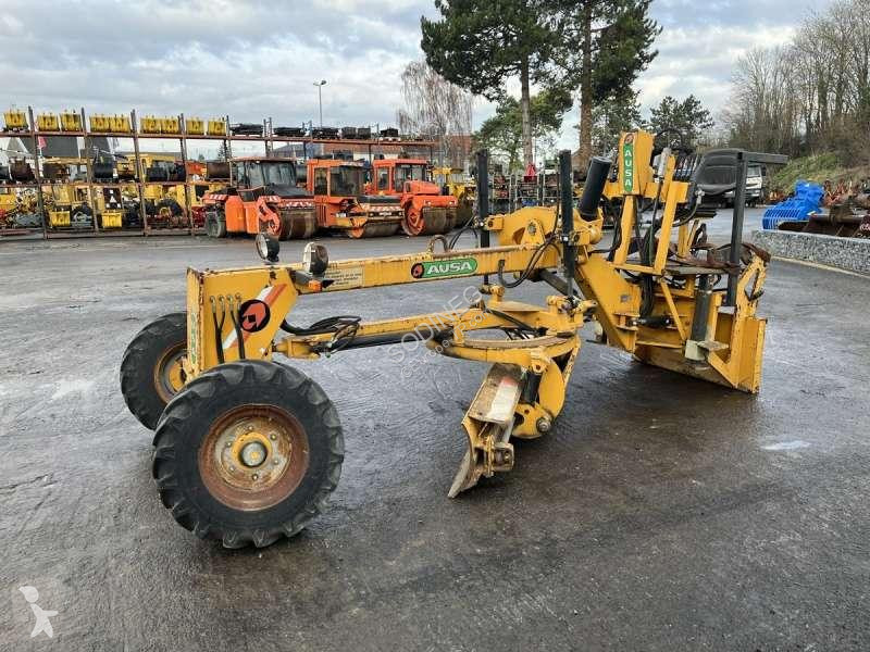 Grader OP NV2500