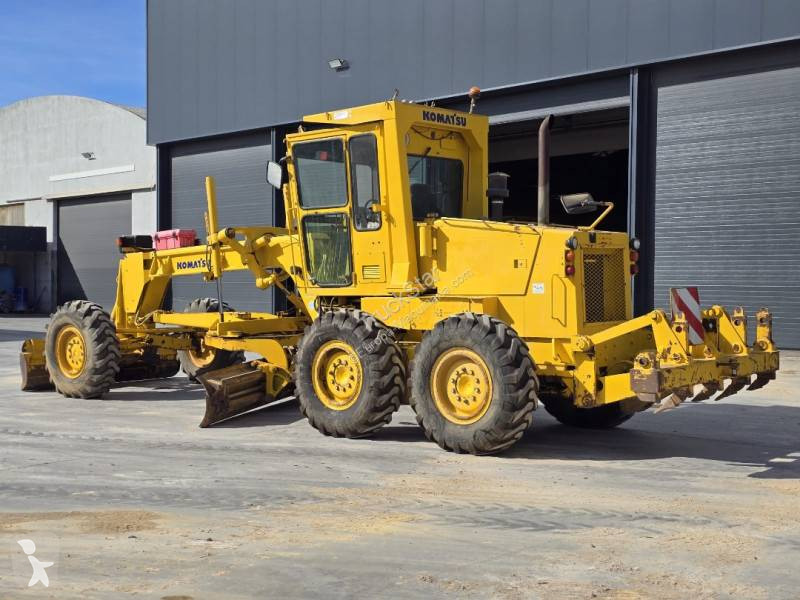 Planeringshøvl Komatsu GD521A-1