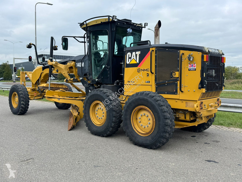 Grejder Caterpillar 140M