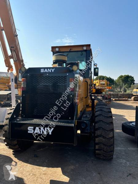Grejder Sany STG190C-8