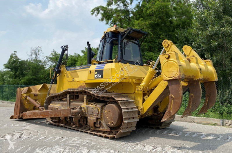 ممهدة طرق Komatsu D155A-3