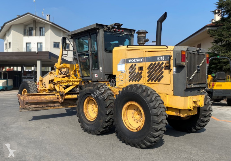 ممهدة طرق Volvo G740VHP