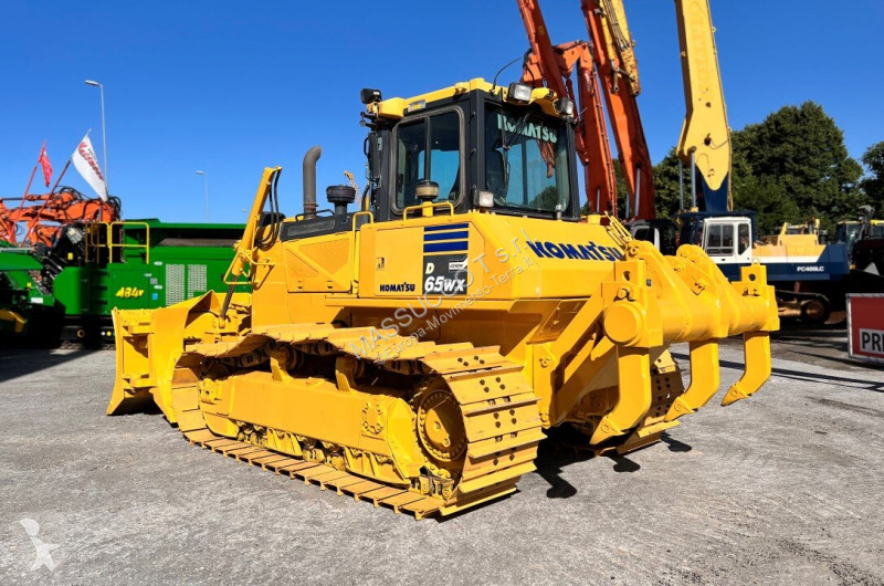 Grejdr Komatsu D65