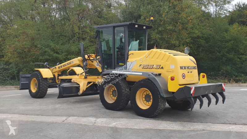 Niveladora New Holland F.156.6/A