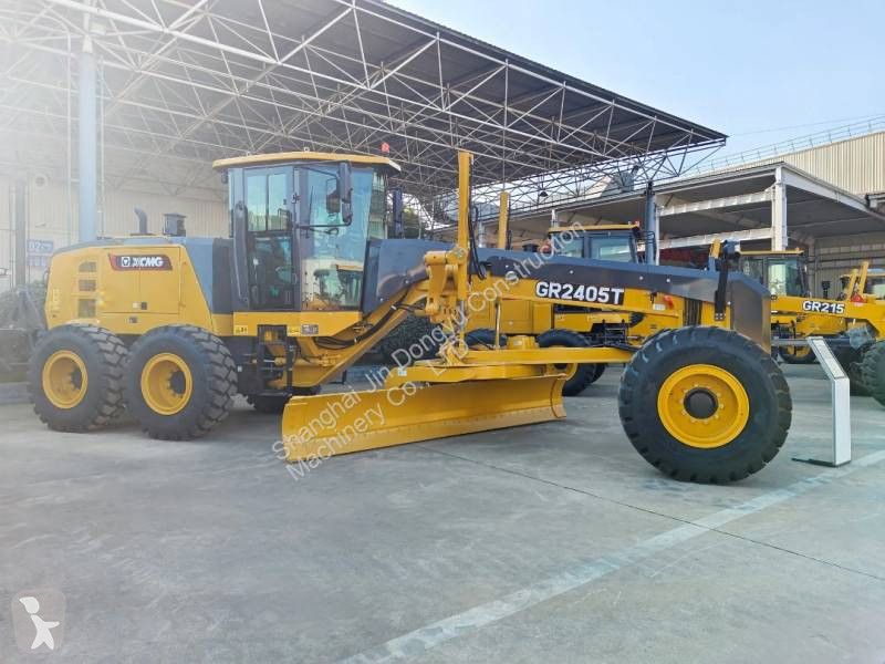 ممهدة طرق XCMG GR2405T