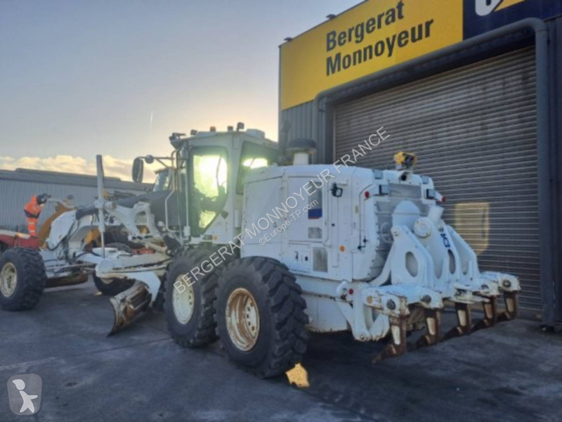 Grejder Caterpillar 12M3