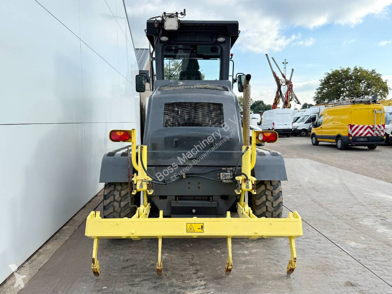 Niveleuse HBM BG110T-5 - Front Blade + Ripper /...