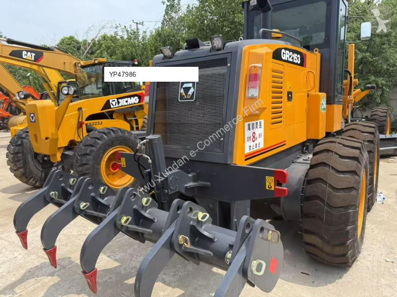 ممهدة طرق XCMG GR2153