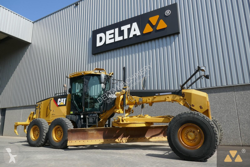 Grejder Caterpillar 140M