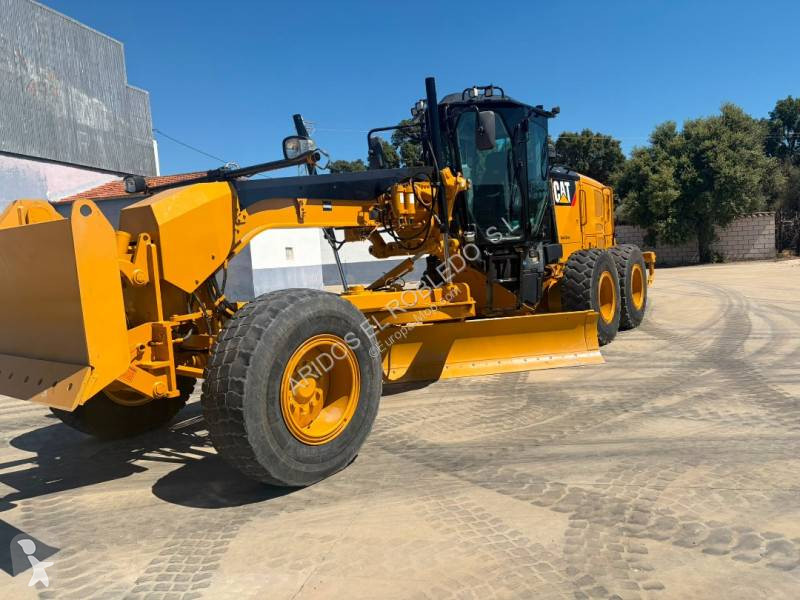 Grejdr Caterpillar 12M3