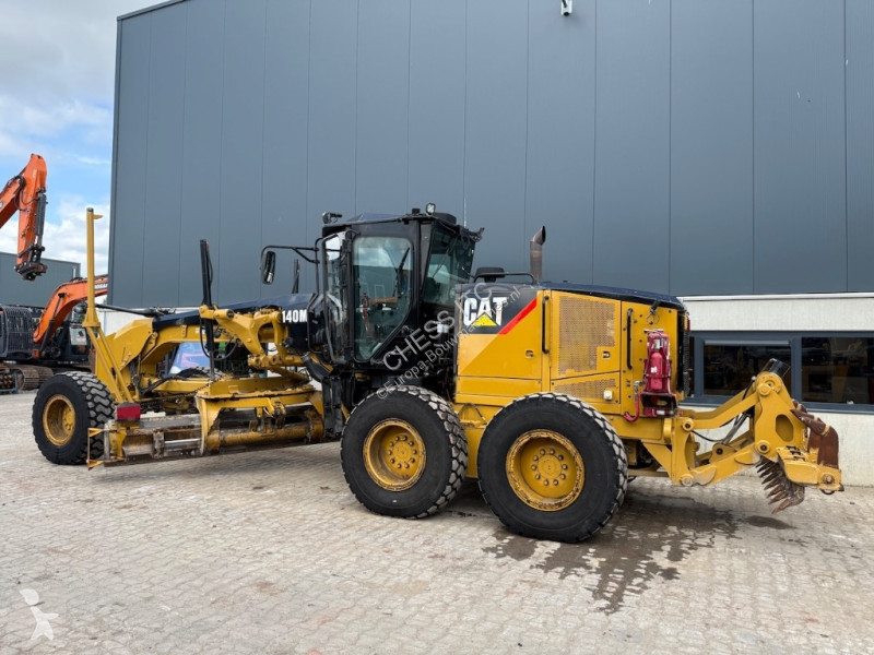 Grejder Caterpillar 140 M