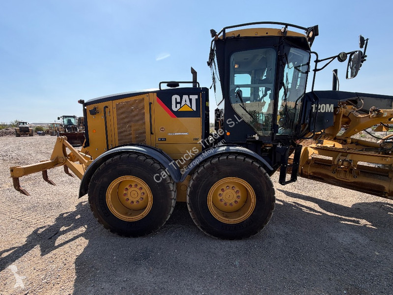 Grejder Caterpillar 120 M