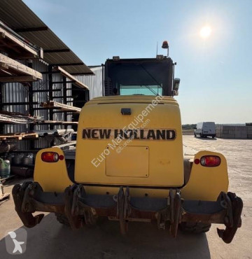 Niveladora New Holland
