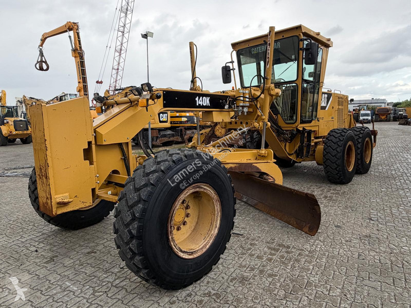 Niveladora Caterpillar 140K .