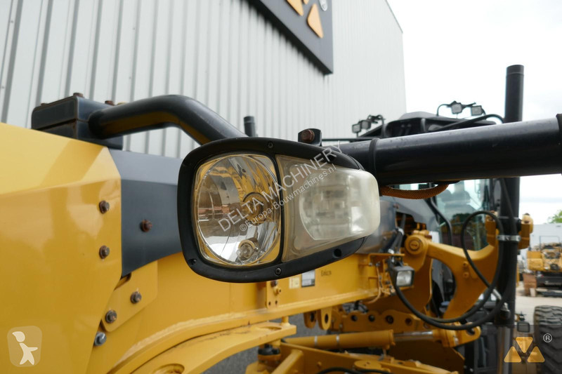 Niveladora Caterpillar 2