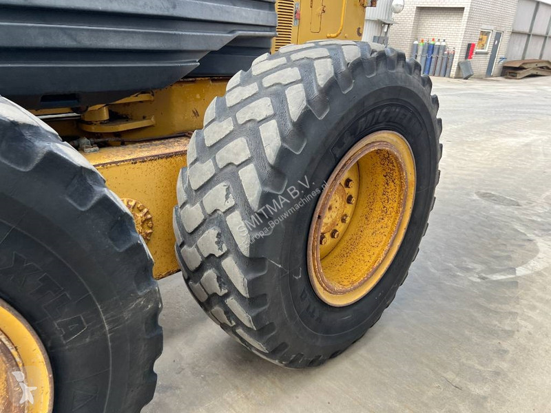 ممهدة طرق Caterpillar