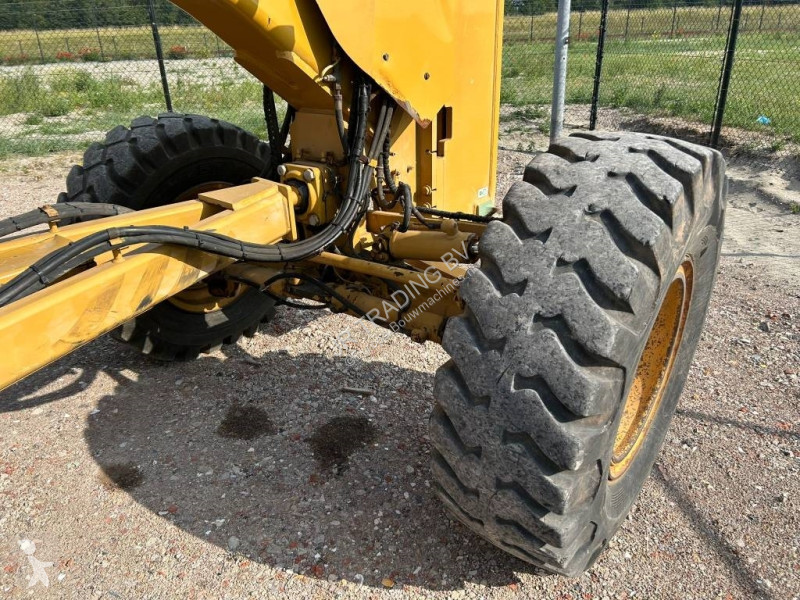 Vägskrapa Caterpillar (CE Certified)