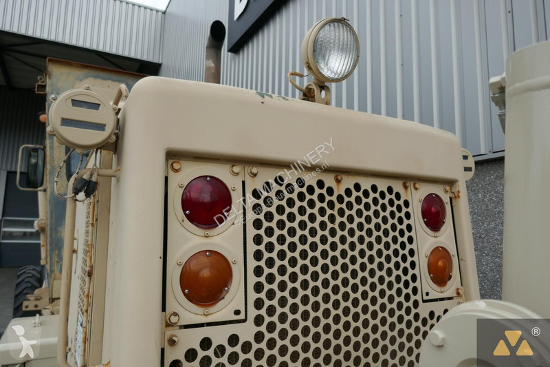 Grejder Caterpillar Ex-army