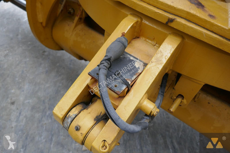 Grejder Caterpillar 140M