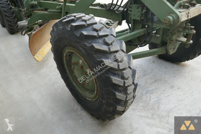 Niveladora Caterpillar Ex-army