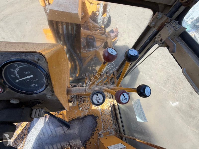 Niveladora Komatsu GD623A-1 - Grader with...