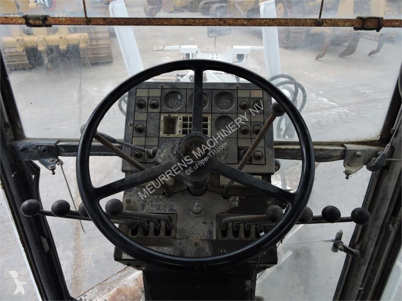 Grejder  F106A