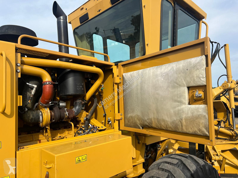 Grejder Caterpillar 140K .