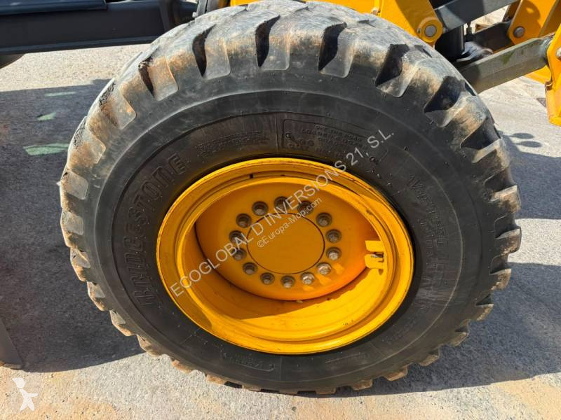 ممهدة طرق John Deere 672GP AWD