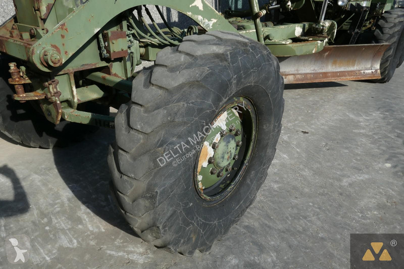 Грейдер Caterpillar Ex-army