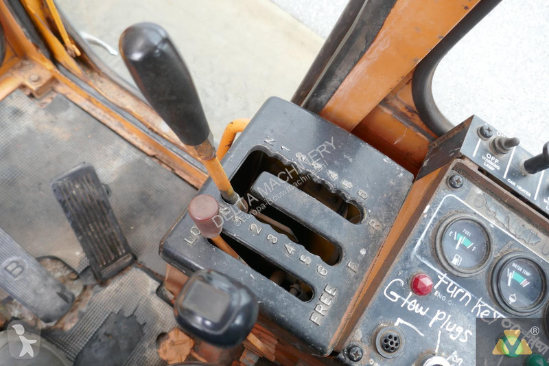 Grader Mitsubishi MG300