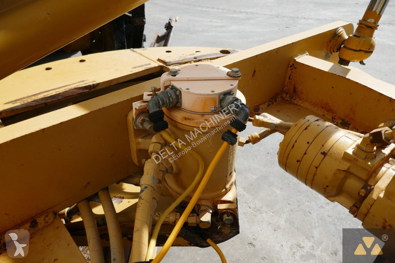 Grader Caterpillar