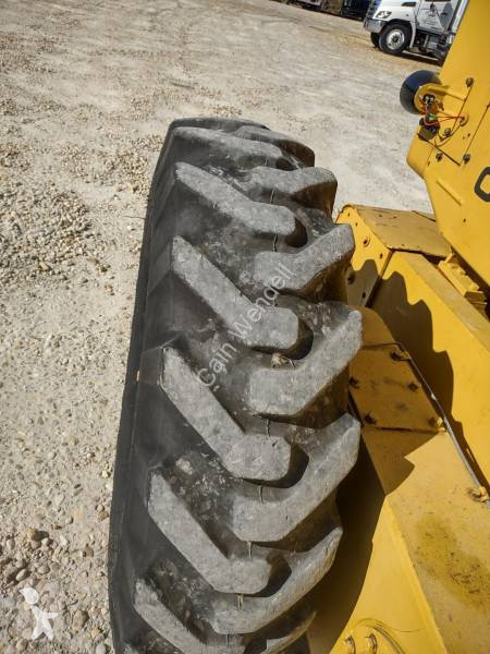 ممهدة طرق Caterpillar 120