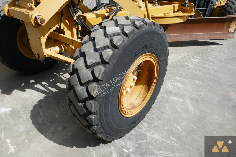 Grader Caterpillar 3