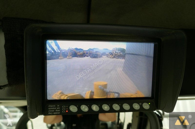 Niveladora Caterpillar 3