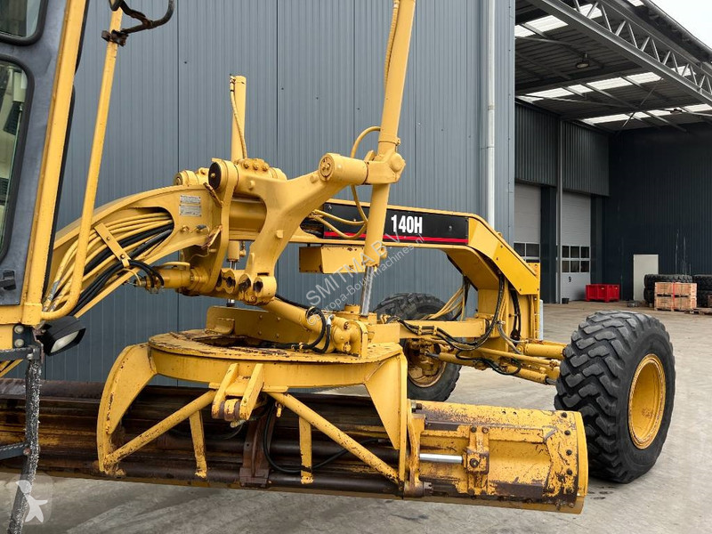 Grejder Caterpillar