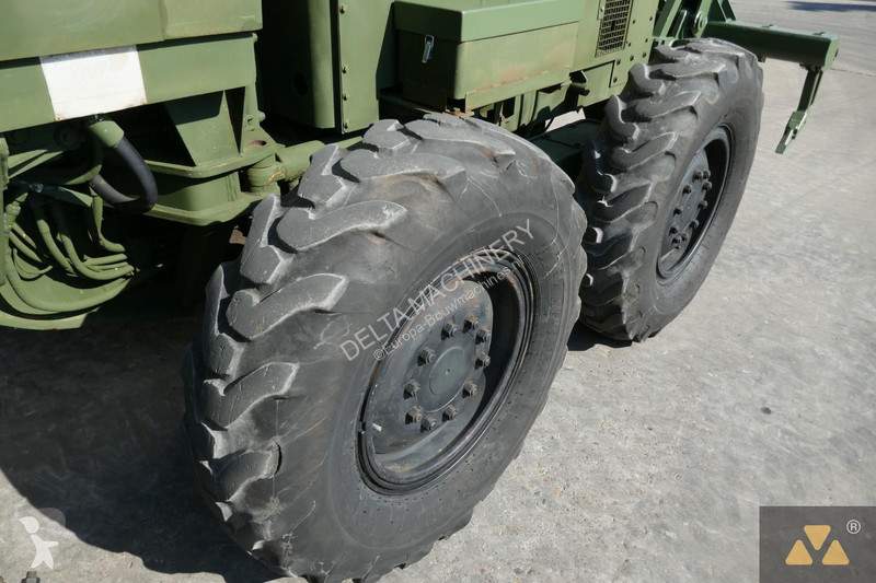 Grejder Caterpillar Ex-army