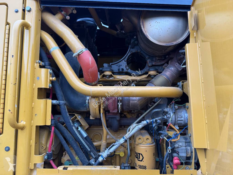 Grejder Caterpillar VHP 6x6 AWH - 4.88m Blade