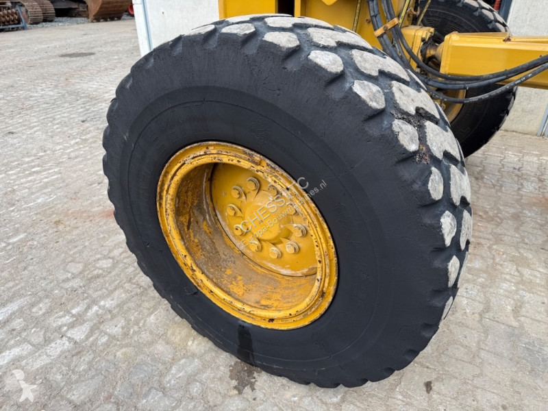 Grejder Caterpillar 140 M