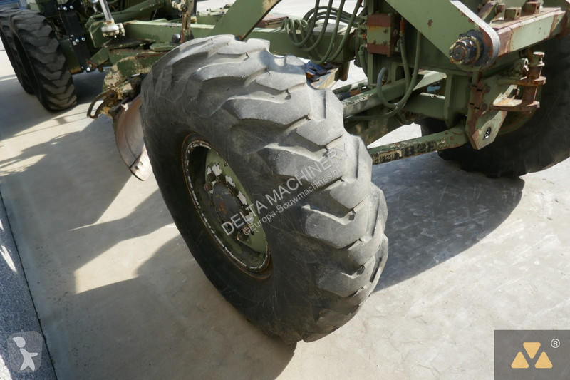 Грейдер Caterpillar Ex-army