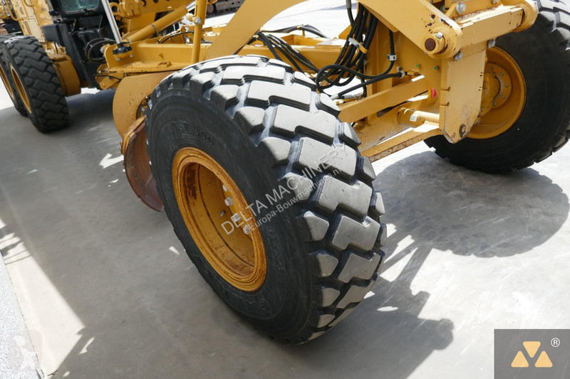 Grader Caterpillar 3