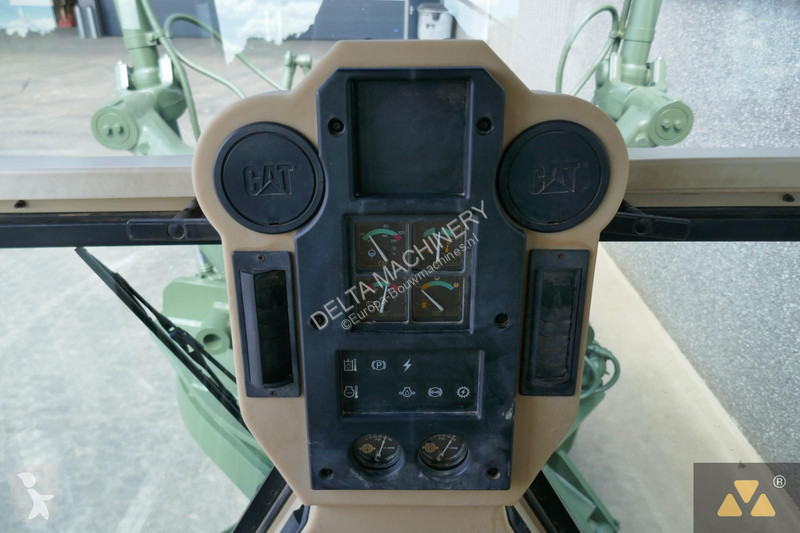 Niveladora Caterpillar Ex-military