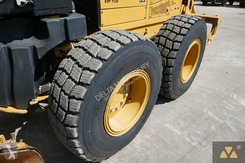 Niveladora Caterpillar AWD