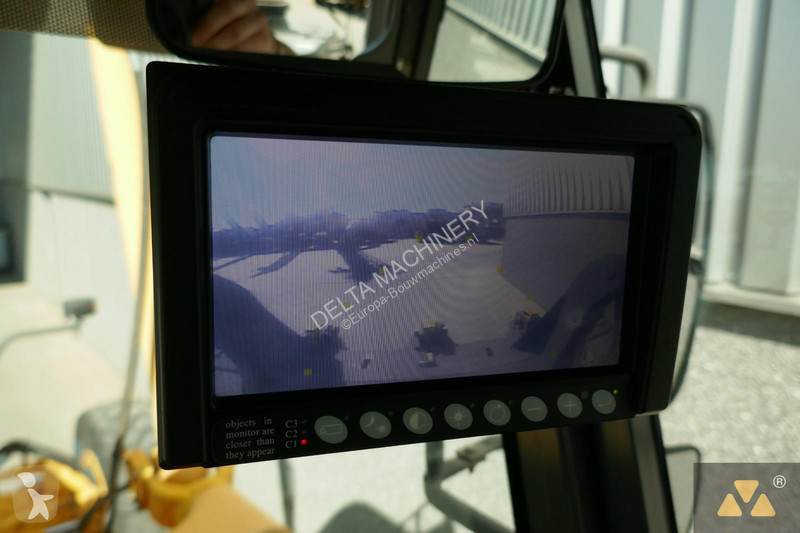 Grader Volvo AWD