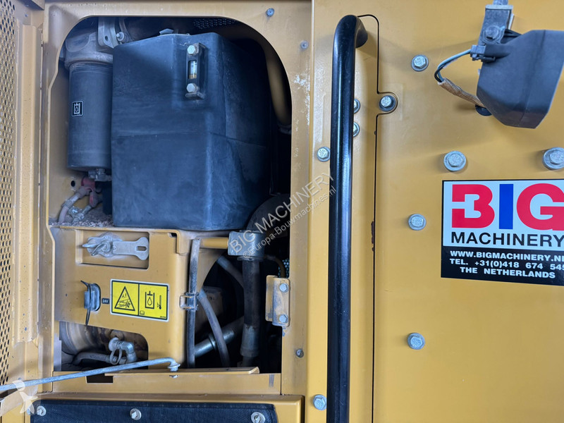 Grejder Caterpillar 140M