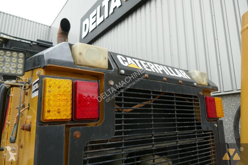 Grejder Caterpillar 14M