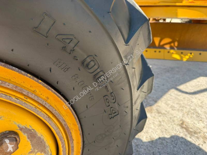 ممهدة طرق Caterpillar 12M3 AWD