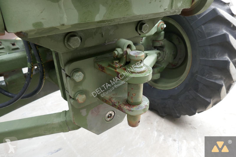 Grejdr Caterpillar Ex-army